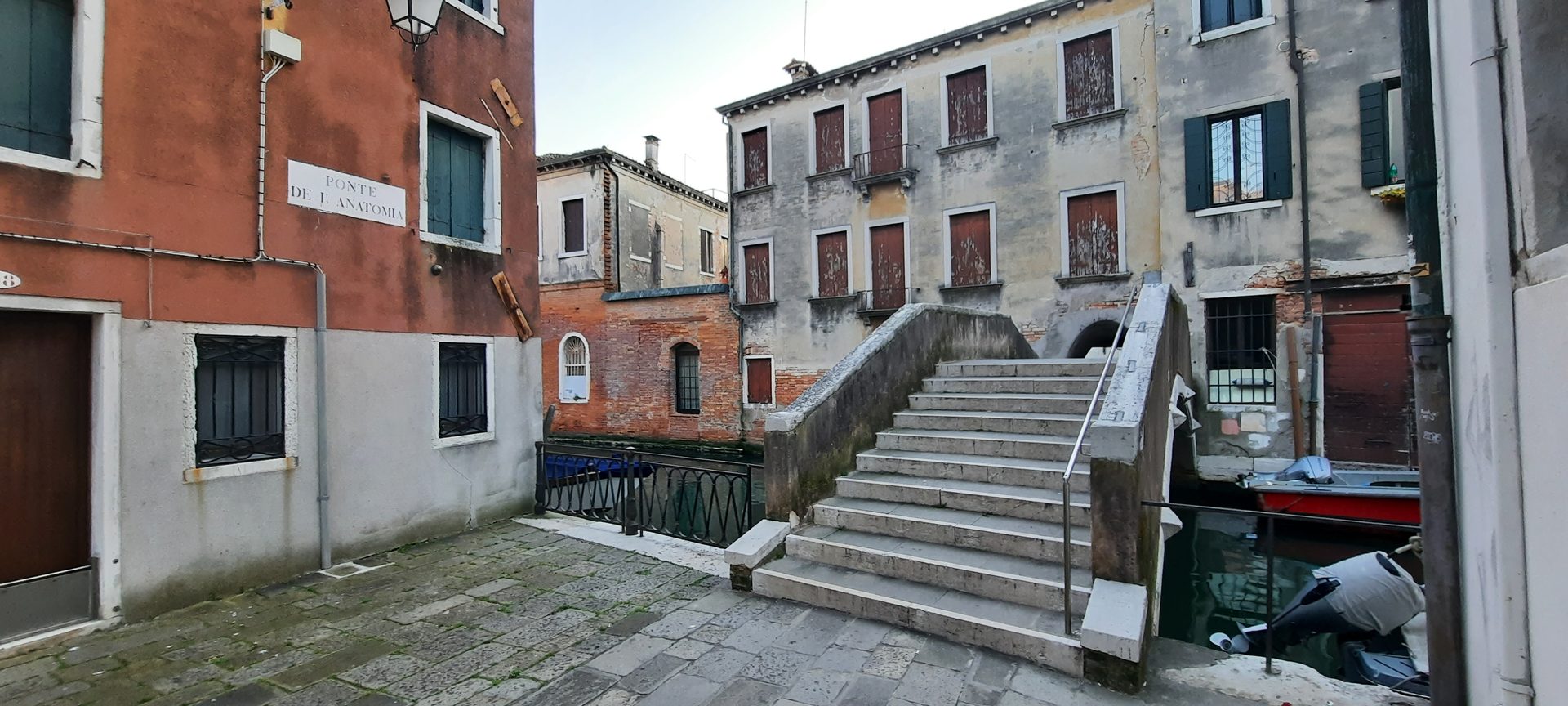 Anatomy Building and Bridge, Venice - 04.jpg